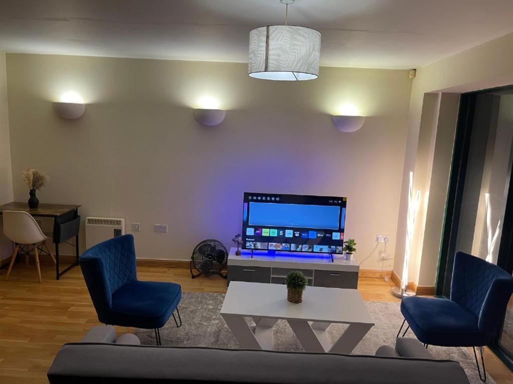 2 Bedrooms, 2 Bathrooms Stunning Penthouse City View برادفورد المظهر الخارجي الصورة